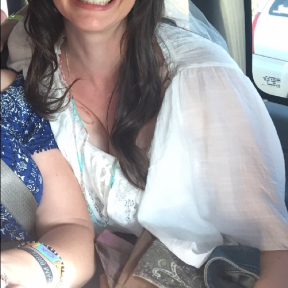 Off the shoulder flowing white top - Picture 7 of 7